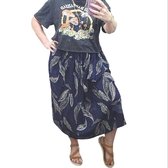 VTG Blue Leaf Printed Dark Fairycore Midi Skirt Size 11/ 12 *Fits Like Medium - Picture 5 of 16